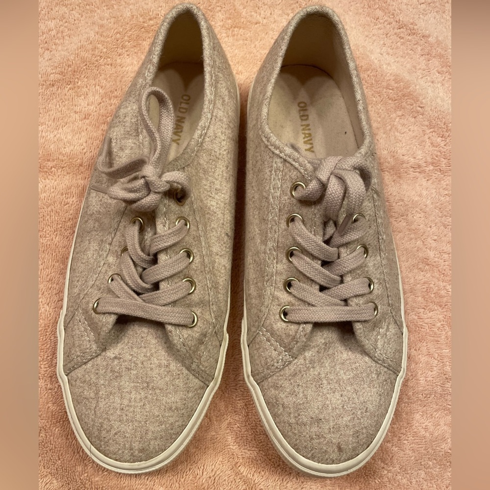 Old navy shoes